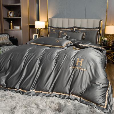 China Customized Polyester Silky Bedding Set High Luxury Solid Color Duvet Cover Sheet for sale
