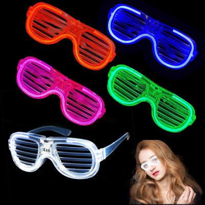 China Óculos luminosos persianas brilhante óculos de sol para luz fria festa flash bar à venda