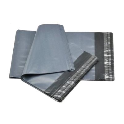 China 20'' X 24'' Grey T Shirt Poly Bags , 53mic Courier Mailing Bags for sale