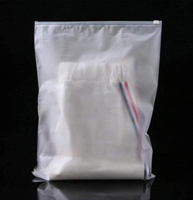 中国 無光沢のPeのプラスチック曇らされたk包装袋のちり止めの荷物の使用 販売のため