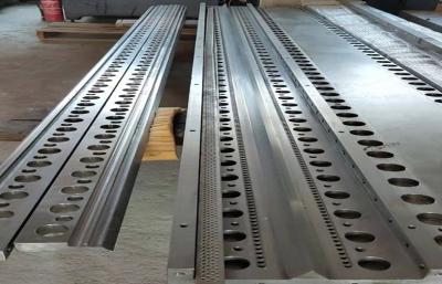 China Presión resistente de Spunbond del acero inoxidable de la tira de alta resistencia de la hilera en venta