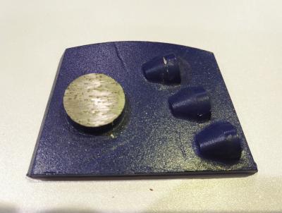 China Un disco abrasivo del diamante del diente PDC para el piso concreto y el piso de Terranzo en venta