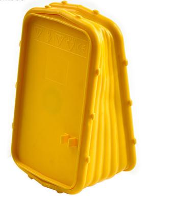 China Yellow leather Below Box Bee Hive Equipment , Bee Hive Tool For Beekeepers for sale