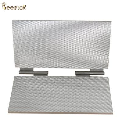 China Economic  Manual Beeswax Comb Foundation Press Machine In Flat Form for sale