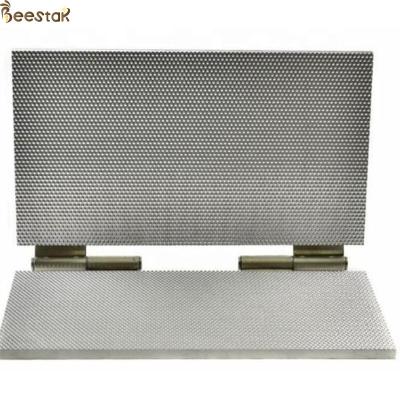 China Notebook Beeswax Foundation Embosser Manual Square Beeswax Foundation Mold for sale