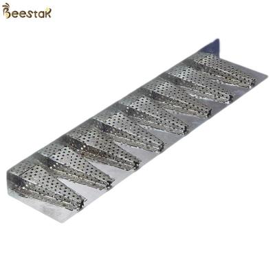 China Beekeeping Tools Beehive Accessories Apiculture Metal Bee Escape Metal Entrance Guard for sale