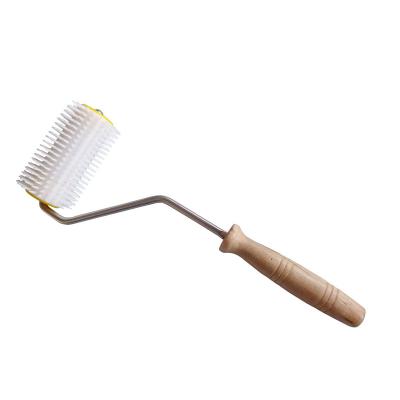 China Beekeeping Tool Uncapping Roller With Plastic Roller For Propolis Collecting for sale