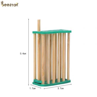 China Wholesale Beekeeping Tool Queen rearing Short Baboo Queen Bee Cage for Bee Farm for sale