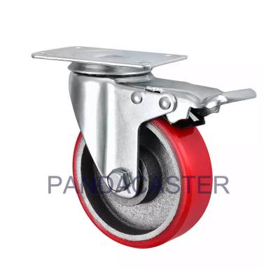 Chine Roulette totale de frein de polyuréthane de 4 pouces de bande de roulement de fer de pivot rouge à usage moyen de noyau à vendre