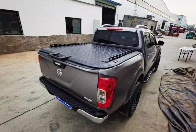 Chine Aluminium dur de couvercle de caisse de camion de petit pain de barre de couvre-lit en aluminium de collecte pour le dmax de navara à vendre