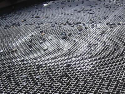China High Tensile Vibrating Screen Wire Mesh 65Mn Square Shape Hole Mining For Stone Crusher en venta