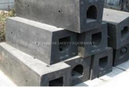 China Square Type Rubber Marine Fender With High Performance for sale