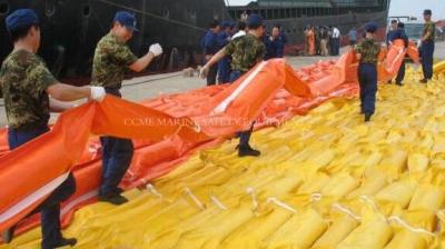 China Containment PVC Boom Oil Containment Rubber Boom Spill Containment Boom for sale