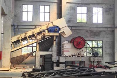 China Movable Pushes Jaw Stone Crusher 300t/H Continuous Rotating for sale