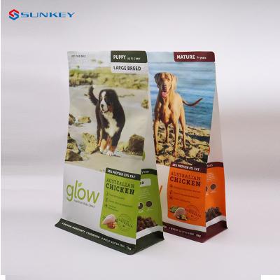 China Big Flat Bottom Laminated Packaging Pouches 25kg Resealable Dog Food Bag for sale