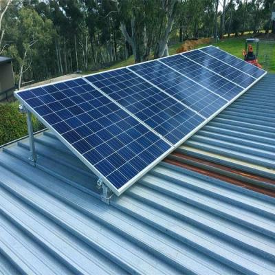 중국 ISO9001 직류 전기로 자극된 SS304 태양 전지판 지붕 장착 시스템 판매용