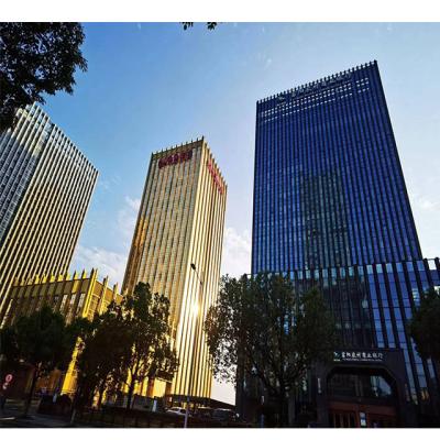 Cina Bastone di vetro lustrato della facciata della parete divisoria e parete divisoria messa della decorazione moderna in vendita