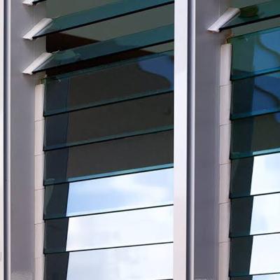 Китай Adjustable Glass Window Blinds With Tempered Glass Panel For Home Building продается