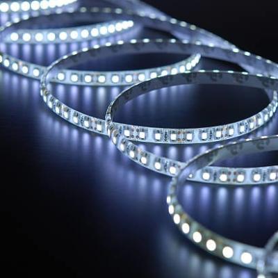 China Powerful SMD5630 LED Flexible Strip Lights for Different Configurations à venda