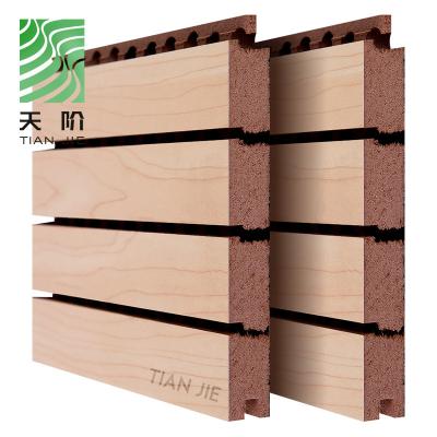 中国 Tianjie Acoustic Panels Sound Proof Wall Decoration Sound Absorption Sound Absorption Fireproof And Eco-friendly Wooden Grooved Acoustic Panel 販売のため