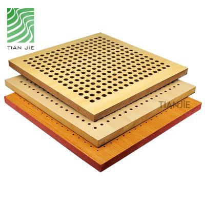 中国 Eco-friendly Factory Tianjie Wood Environmental Wooden Acoustic Panels Micro Perforated Acoustic Wall Panel 販売のため