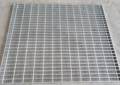 Chine La plate-forme standard de grille de la barre d'acier YB/T4001.1-2007 a galvanisé la grille en acier de passage couvert à vendre