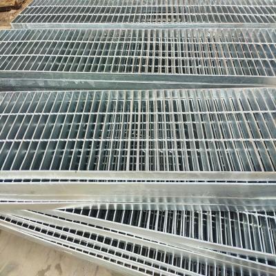 China Industrielle kratzende Stahlplattform gezackter Gehweg-Plattformgraben des Metall Q235 groß zu verkaufen