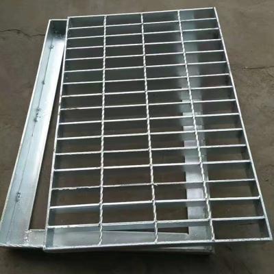 China Trench Cover Steel Mesh Grating Grid Floor Bars Steel Grating Mesh For Road en venta