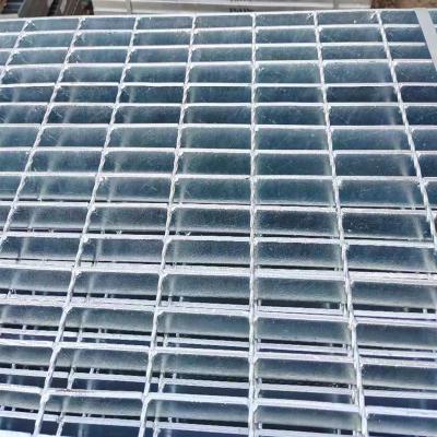 China Customized Trench Drain Cover Steel Driveway Floor Grating Easily Assembled for sale