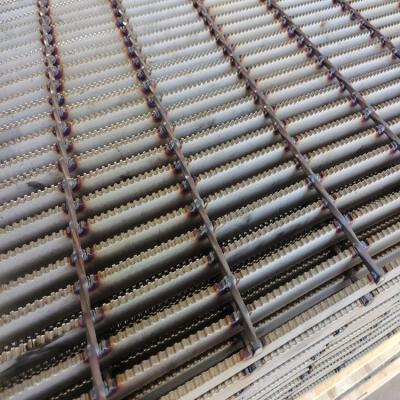 China Step Plate Plain Stainless Steel Grates For Driveways Construction Site for sale