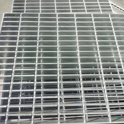 China Industrial Overhaul Platform Galvanised Steel Grid Flooring For Staff Passage for sale