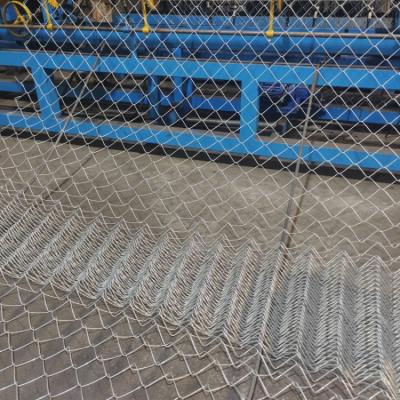 China Mesh 120*120mm Commercial Chain Link Fence Silver Metal Panels Round Post for sale