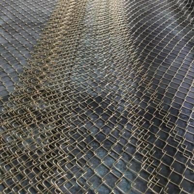 China hot dip galvanized 6' tall diamond hole chain link iron wire mesh fence pvc coated vinyl fence for sale