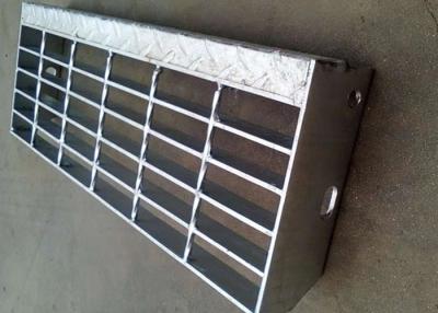 China Pisadas de escalera de acero galvanizadas sumergidas calientes que rallan diversas especificaciones en venta