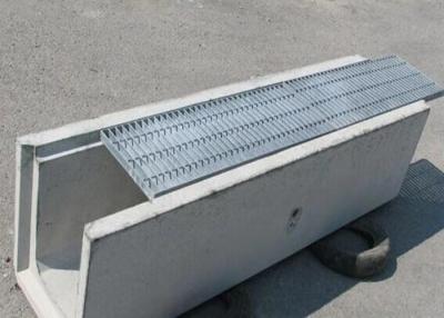 China Antiseptic Grating Trench Cover , Metal Trench Drain Grates For Sidewalk for sale