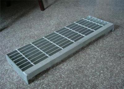 China Materiais de construção grating exteriores da soldadura de Robert dos passos de escada da barra de aço à venda