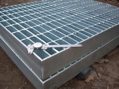 Chine Grilles de grille de drain de plancher d'acier inoxydable et drains/grille extérieurs de barre d'allée Carpark de sous-sol à vendre