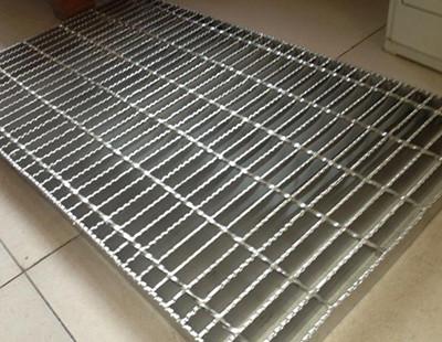 China Easy Install Anodized  6063-T6hot dip galvanized steel grating Serrated Walkway Grating For Safety Walkway for sale