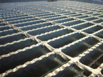 China Los materiales de construcción del metal galvanizaron la placa de rejilla de rejilla, de acero de acero, reja de acero del piso en venta