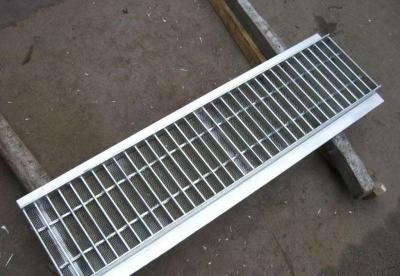 China 10mm High Load Capacity Galvanized Trench Drain Covers Stainless Steel for sale