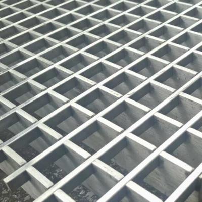China glatte Oberflächenpresse-verschlossenes Stangen-Gitter der plattform-30x30 zu verkaufen