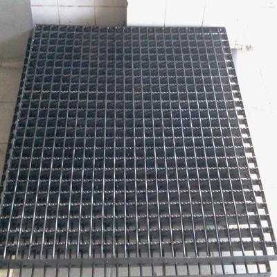China Reja de acero galvanizada sumergida caliente serrada de la barra en venta