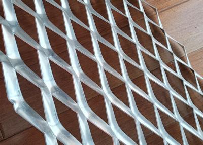 China Industrial Expanded Metal Sheet 4x8 Protecting Mesh Woven Silver Plain Weave Welding for sale