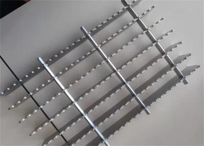 China Paint Spraying 32 X 5mm Swaged Grating Serrated With Walkways for sale
