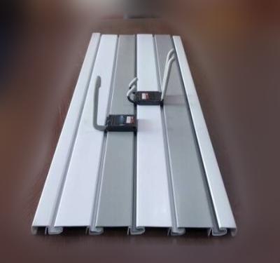 Cina Sistemi bianchi del vinile dei pannelli di parete del garage dell'esposizione del PVC di Grey DIY regolari in vendita