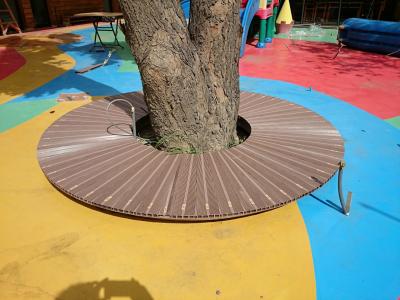 China Perfiles plásticos dirigidos del piso del Decking compuesto de madera de la cubierta WPC en venta