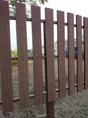 China Natural Wooden WPC Decking / 100 % recyclable WPC Rail Fence For Farm for sale