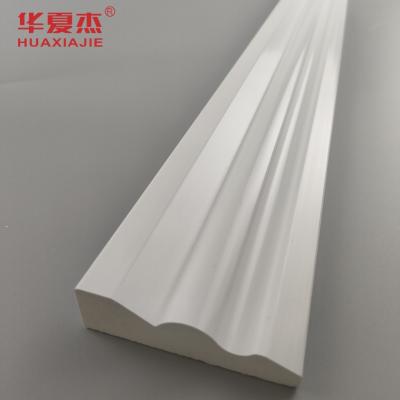 China White pvc skirting board 70x20mm pvc moulding easy to clean base board colonial casing indoor decoration à venda