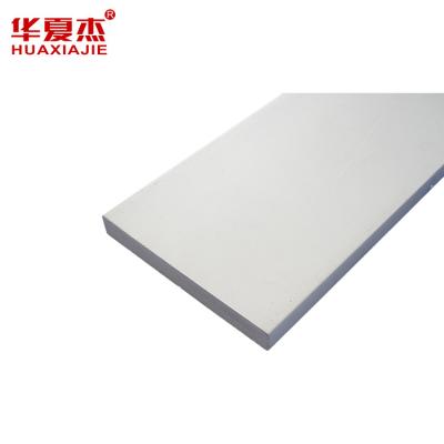 Chine Panneaux plats de PVC de biens anti-mites, profils blancs d'extrusion de PVC à vendre