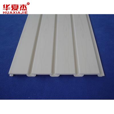 China Scratch Resistant Plastic Slatwall Accessories Suitable For Outdoor for sale